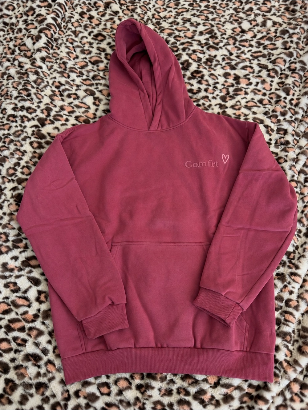 NEW Comfrt hoodie size L